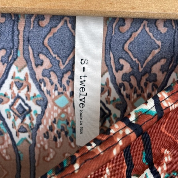 S-Twelve || Dress with a Tie Belt; Lots of Stretch; Size L - Picture 6 of 11